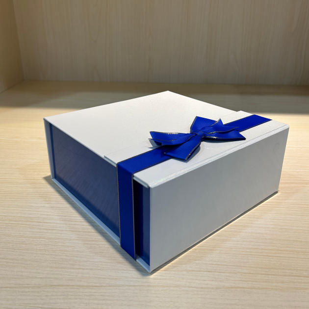 Color box front view