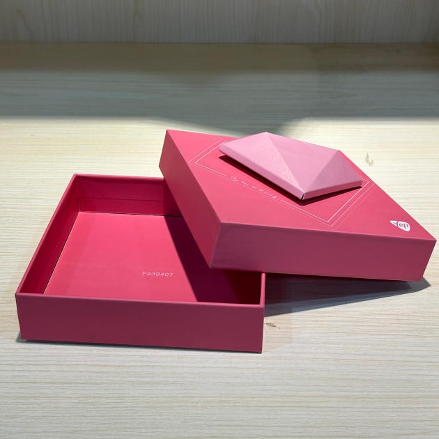How to Choose a Luxury Rigid Box Supplier (MOQ, Lead Time, Sampling)